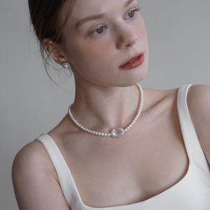 QUINN PEARL NECKLACE