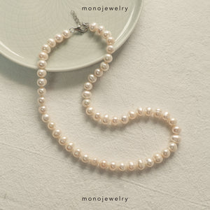 JEANNE PEARL NECKLACE