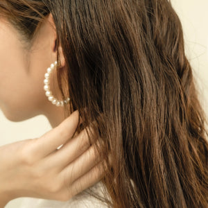 CERISE PEARL HOOP EARRINGS